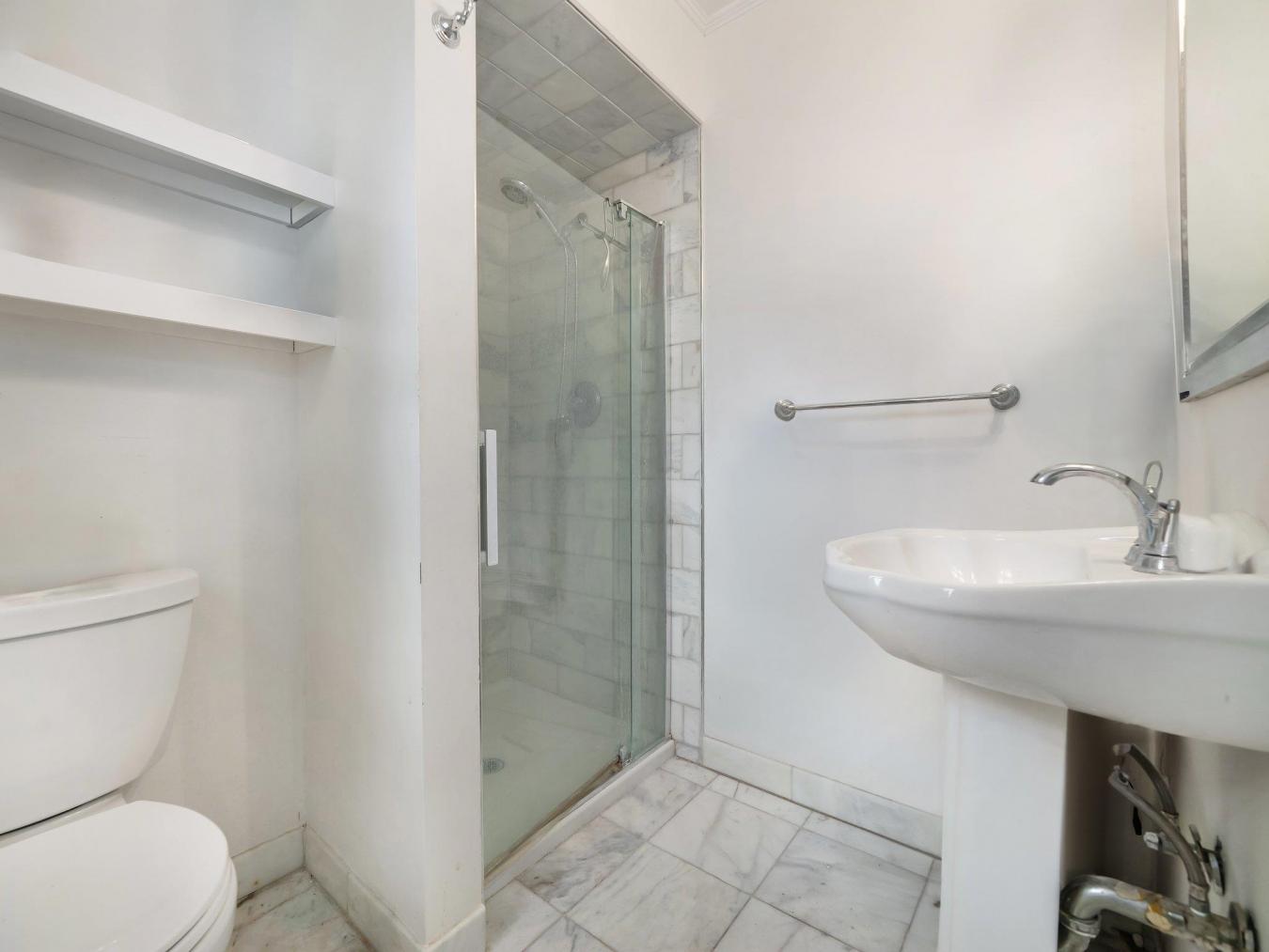 Spring Valley, New York, 10977, United States, 5 Bedrooms Bedrooms, ,2 BathroomsBathrooms,Residential,For Sale,1756693