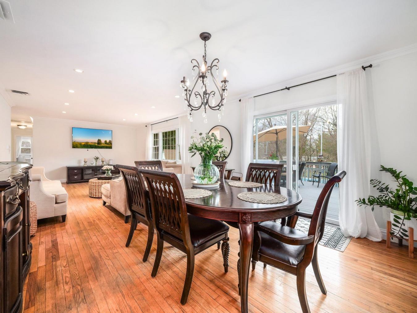 Spring Valley, New York, 10977, United States, 5 Bedrooms Bedrooms, ,2 BathroomsBathrooms,Residential,For Sale,1756693