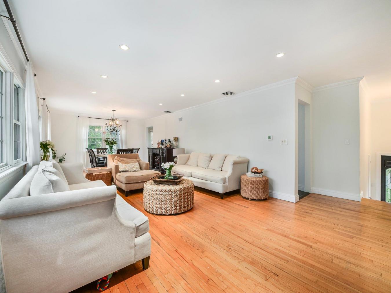 Spring Valley, New York, 10977, United States, 5 Bedrooms Bedrooms, ,2 BathroomsBathrooms,Residential,For Sale,1756693