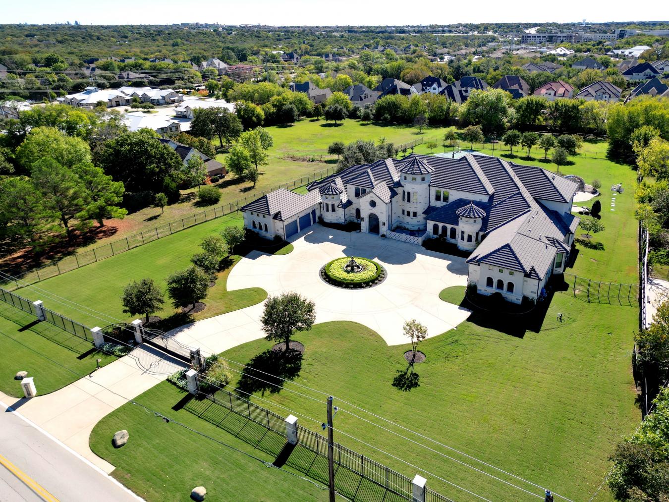 Southlake, Texas, 76092, United States, 5 Bedrooms Bedrooms, ,5 BathroomsBathrooms,Residential,For Sale,1839666