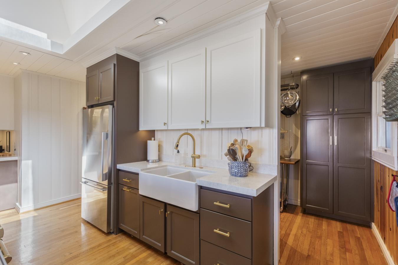 Highlands, North Carolina, 28741, United States, 3 Bedrooms Bedrooms, ,2 BathroomsBathrooms,Residential,For Sale,1756164