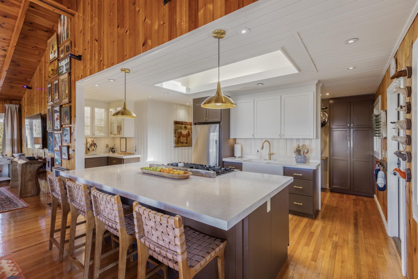 Highlands, North Carolina, 28741, United States, 3 Bedrooms Bedrooms, ,2 BathroomsBathrooms,Residential,For Sale,1756164