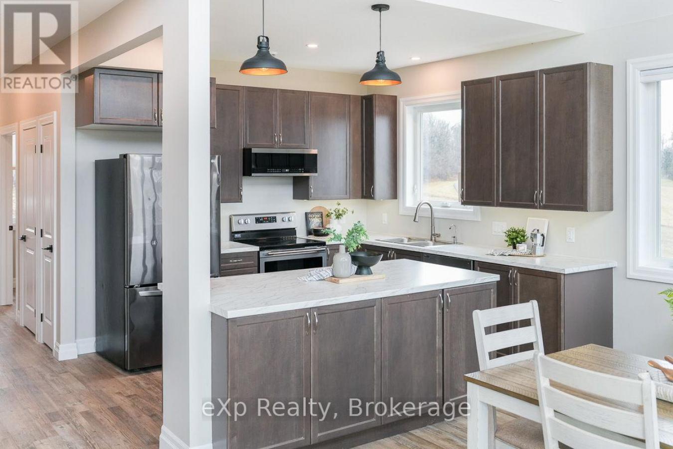 Chatsworth, ON, N0H2V0, Canada, 4 Bedrooms Bedrooms, ,Residential,For Sale,1756692