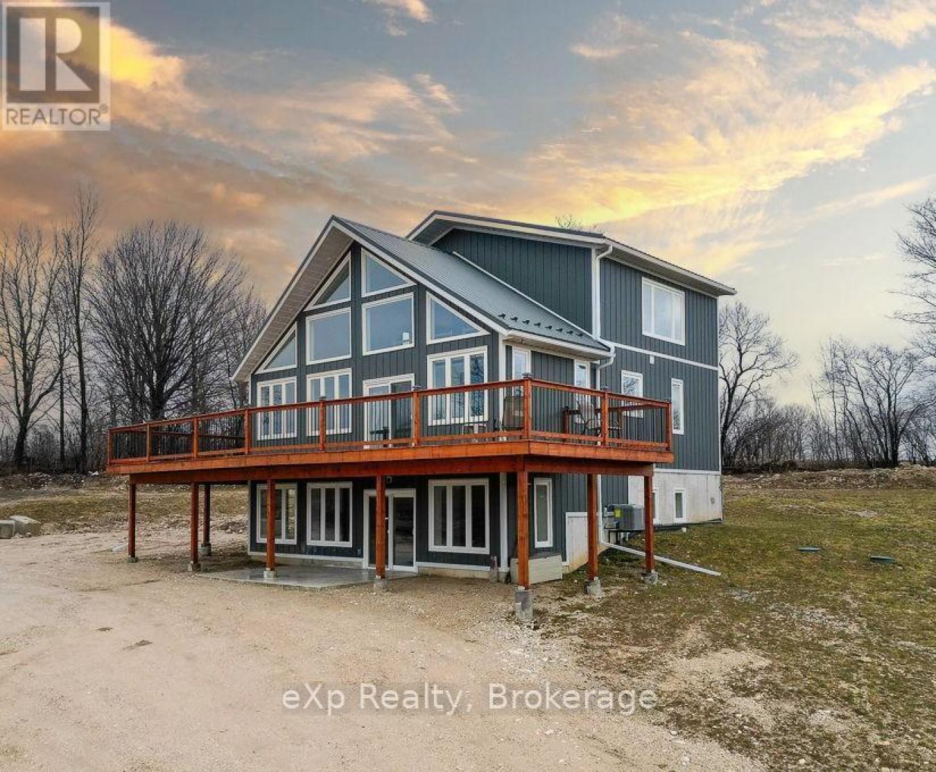 Chatsworth, ON, N0H2V0, Canada, 4 Bedrooms Bedrooms, ,Residential,For Sale,1756692