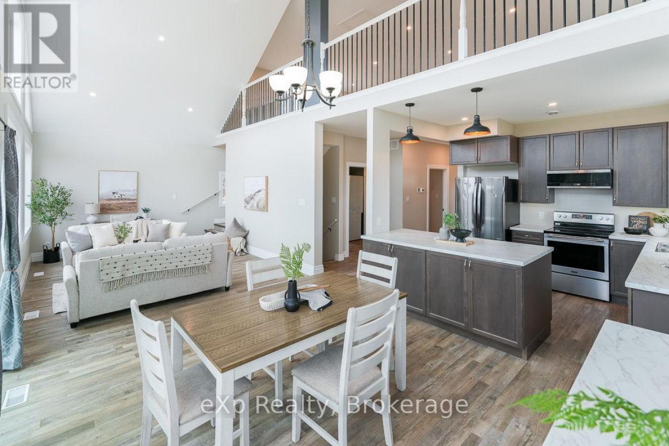 Chatsworth, ON, N0H2V0, Canada, 4 Bedrooms Bedrooms, ,Residential,For Sale,1756692