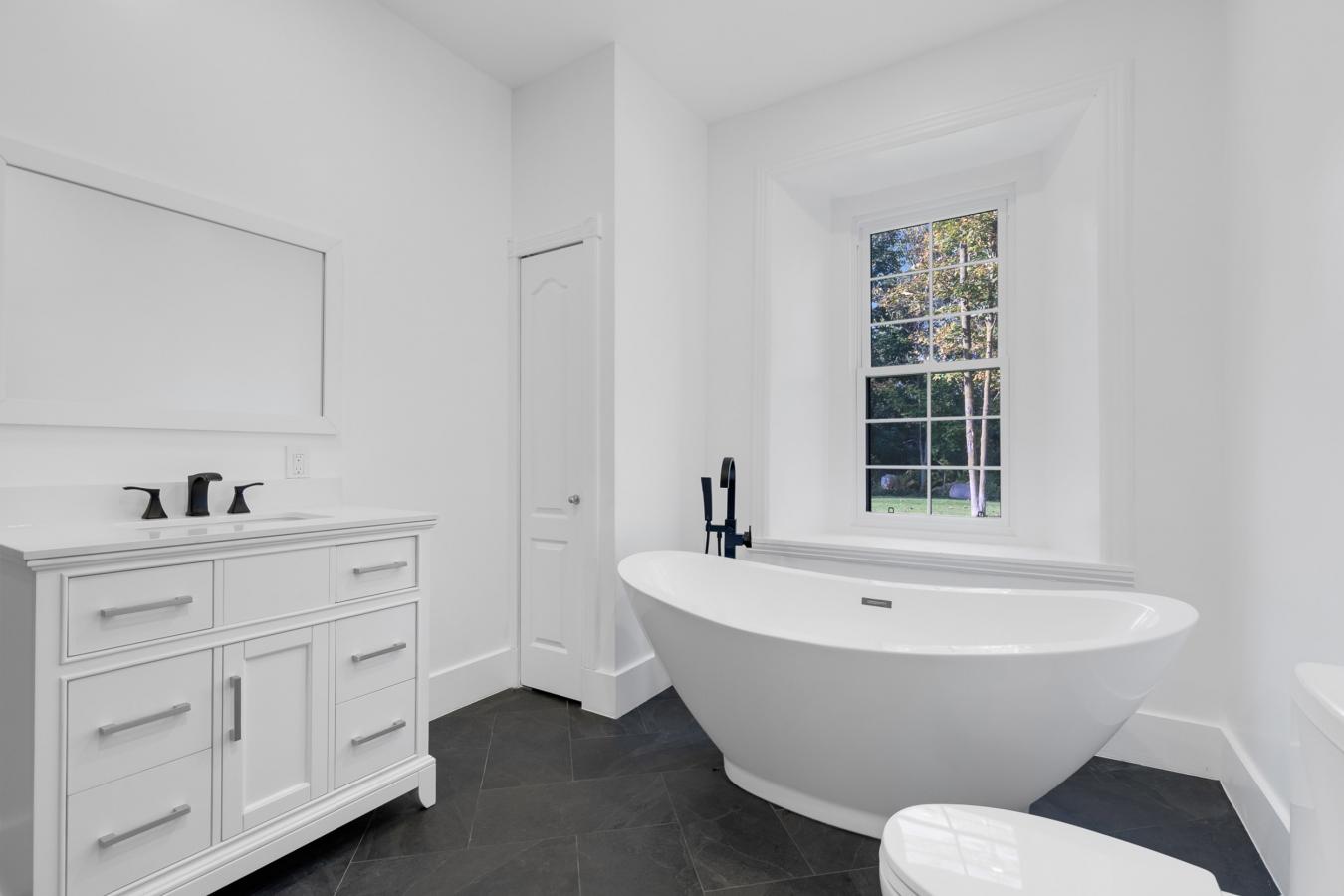 Saint-André-d'Argenteuil, QC, J0V 1X0, Canada, 4 Bedrooms Bedrooms, ,2 BathroomsBathrooms,Residential,For Sale,1756163