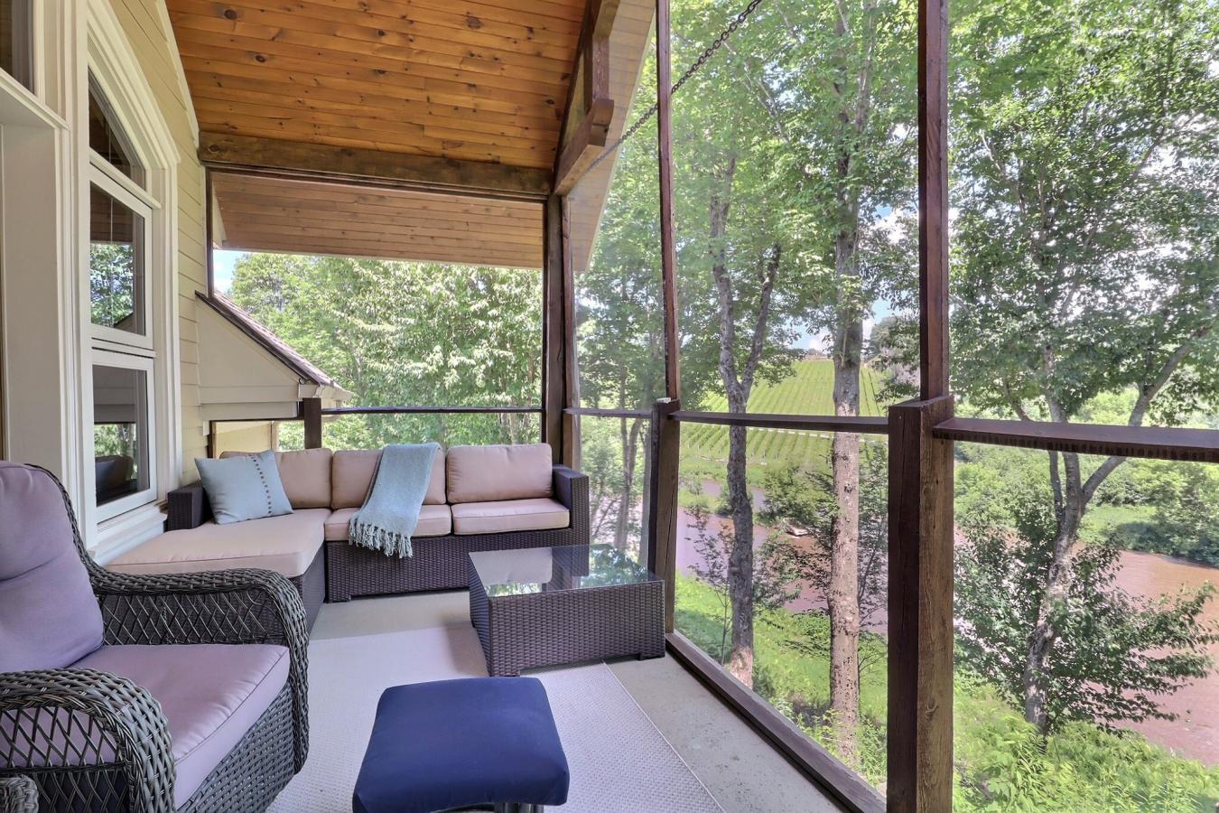 Béthanie, QC, J0H 1E1, Canada, 3 Bedrooms Bedrooms, ,3 BathroomsBathrooms,Residential,For Sale,1757235