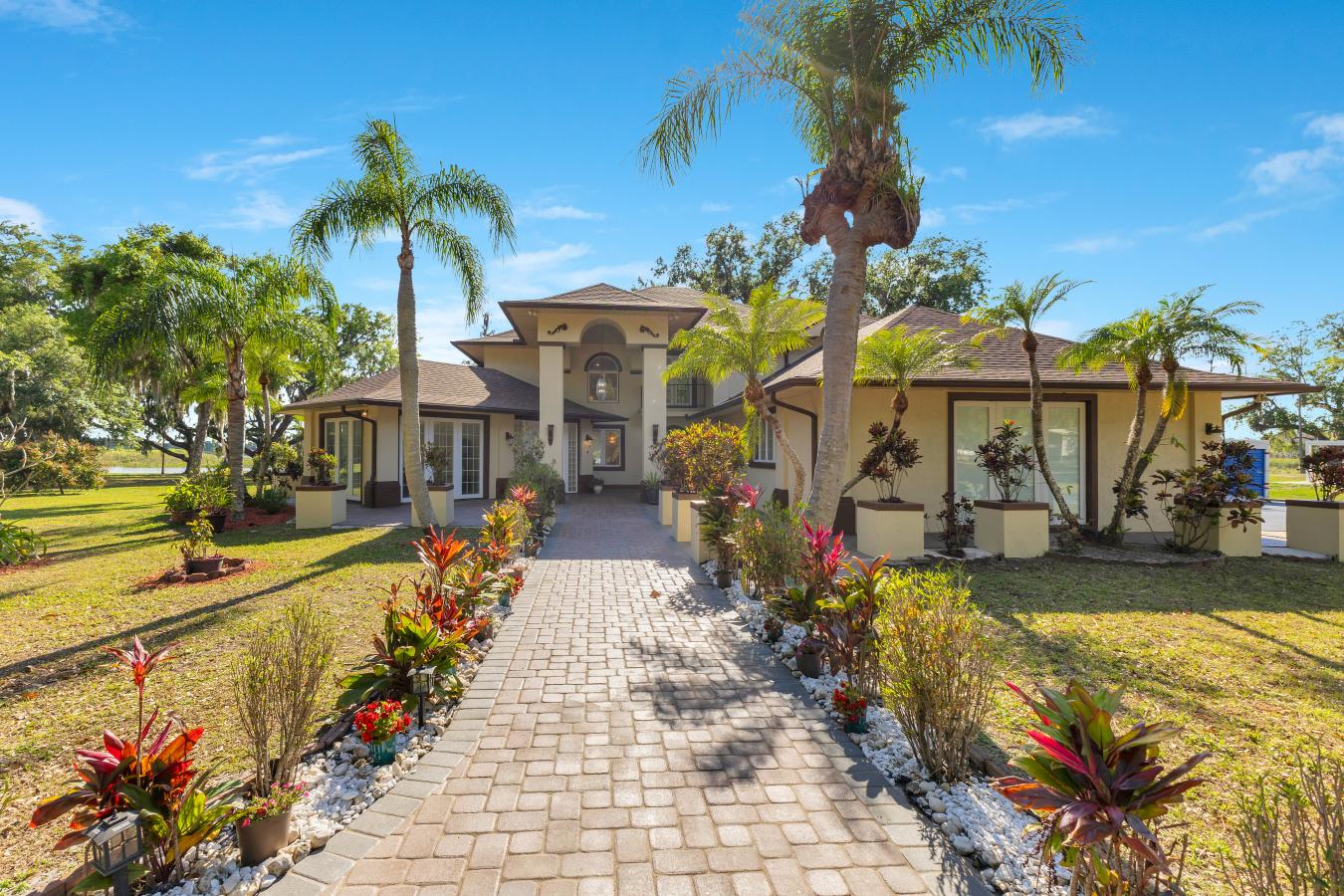 Kissimmee, Florida, 34744, United States, 5 Bedrooms Bedrooms, ,4 BathroomsBathrooms,Residential,For Sale,1757216