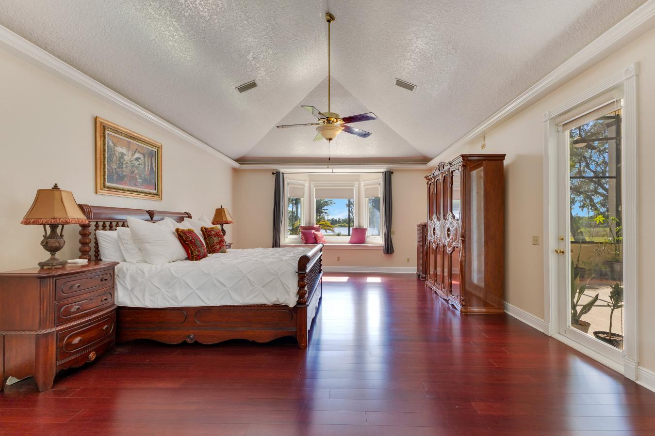 Kissimmee, Florida, 34744, United States, 5 Bedrooms Bedrooms, ,4 BathroomsBathrooms,Residential,For Sale,1757216