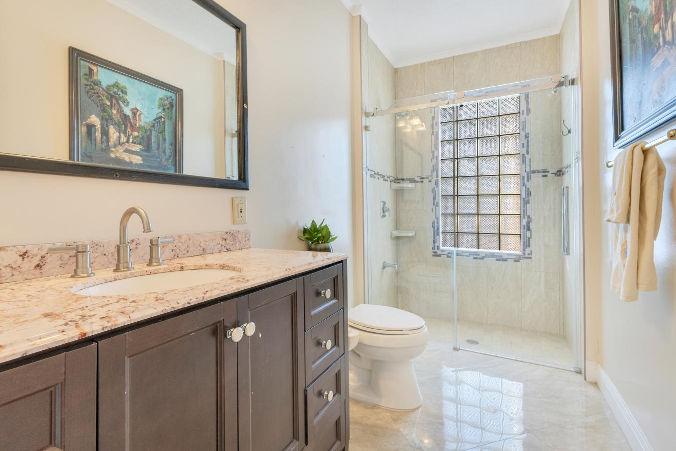 Kissimmee, Florida, 34744, United States, 5 Bedrooms Bedrooms, ,4 BathroomsBathrooms,Residential,For Sale,1757216