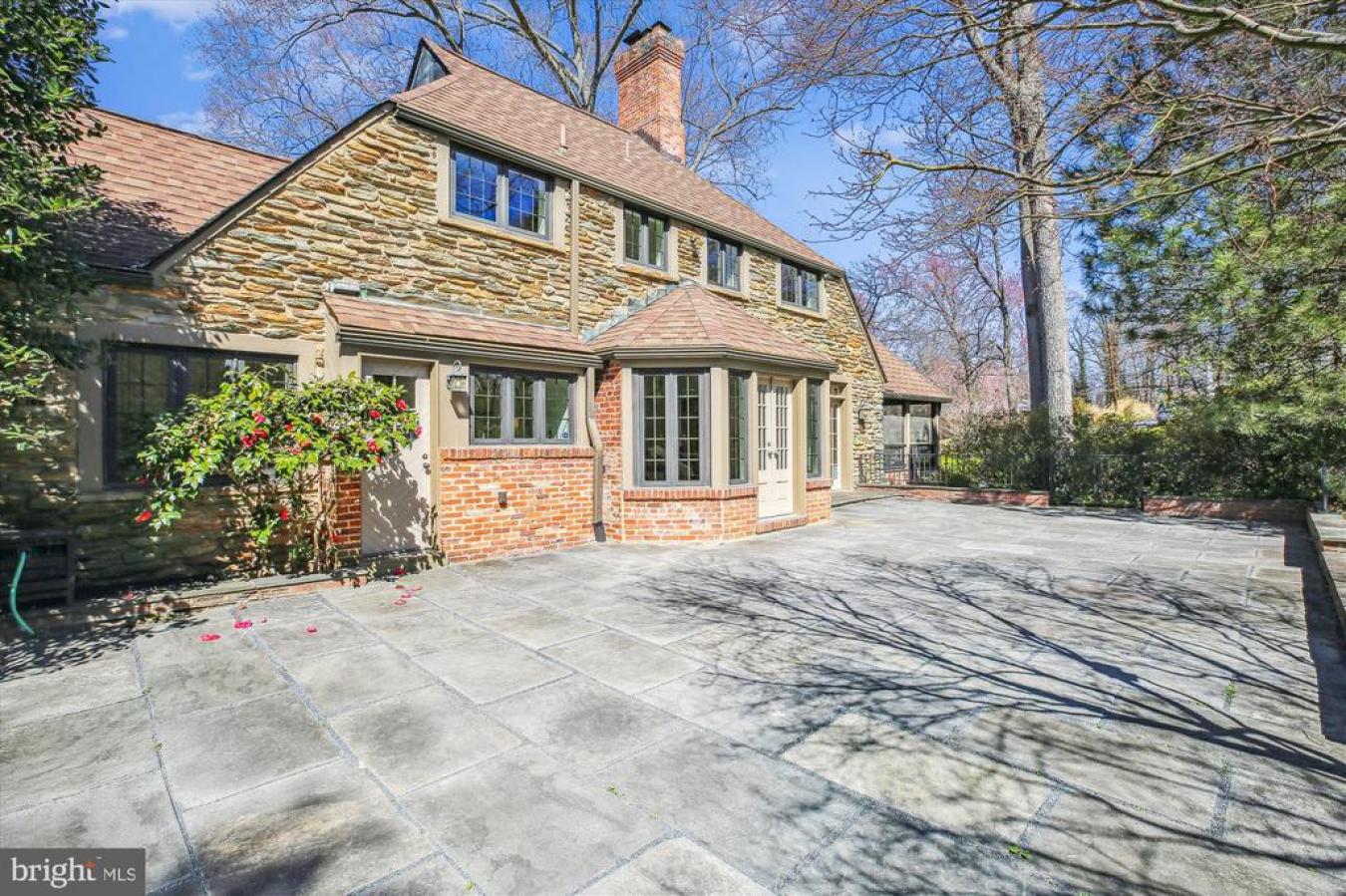 Rockville, Maryland, 20853, United States, 6 Bedrooms Bedrooms, ,4 BathroomsBathrooms,Residential,For Sale,1761521