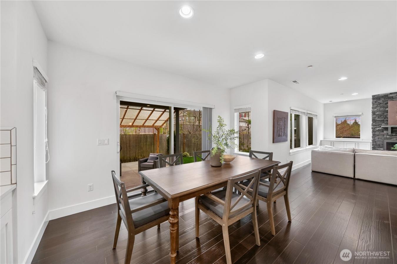 Bothell, Washington, 98011, United States, 5 Bedrooms Bedrooms, ,2 BathroomsBathrooms,Residential,For Sale,1757210