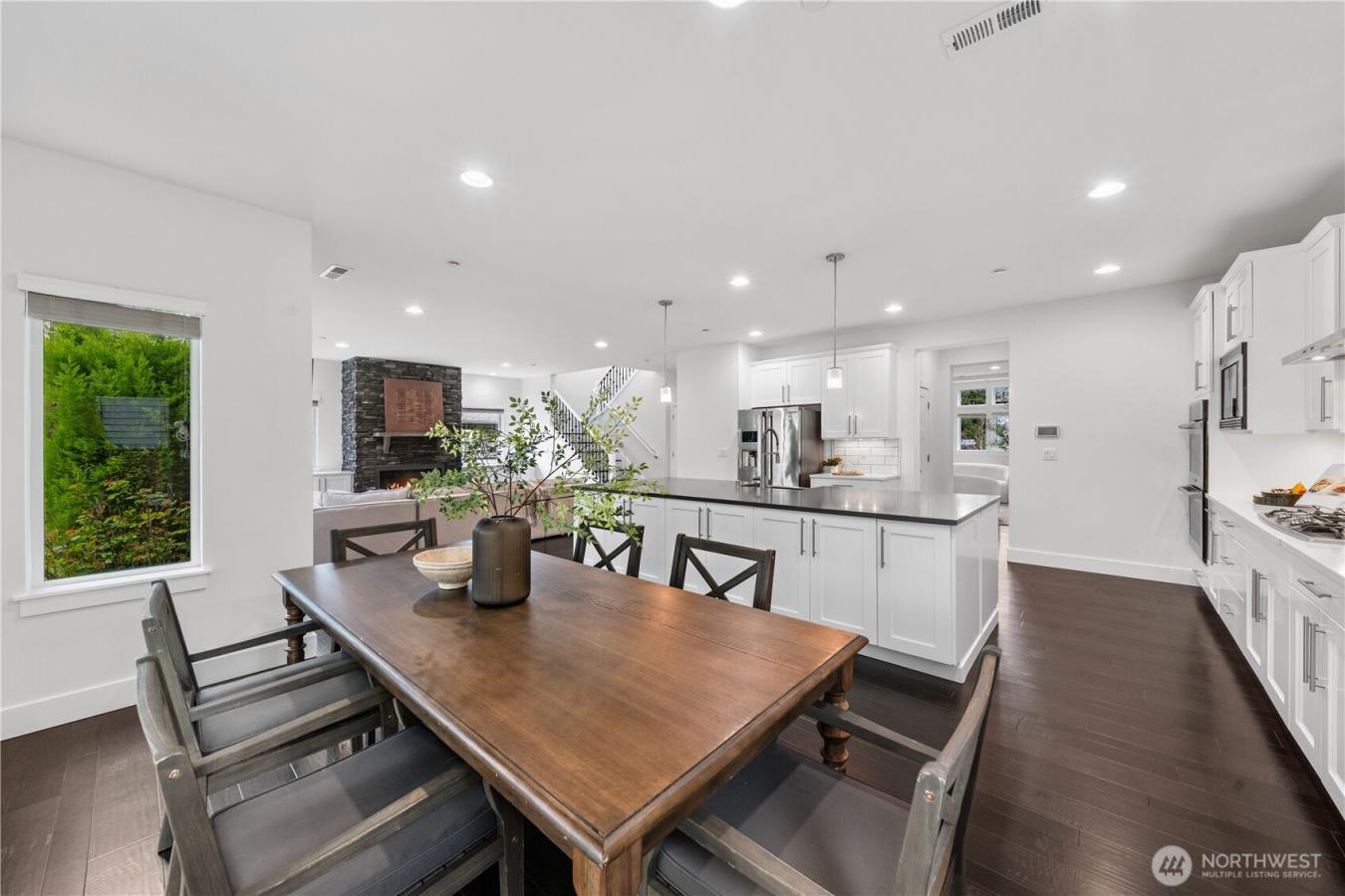 Bothell, Washington, 98011, United States, 5 Bedrooms Bedrooms, ,2 BathroomsBathrooms,Residential,For Sale,1757210