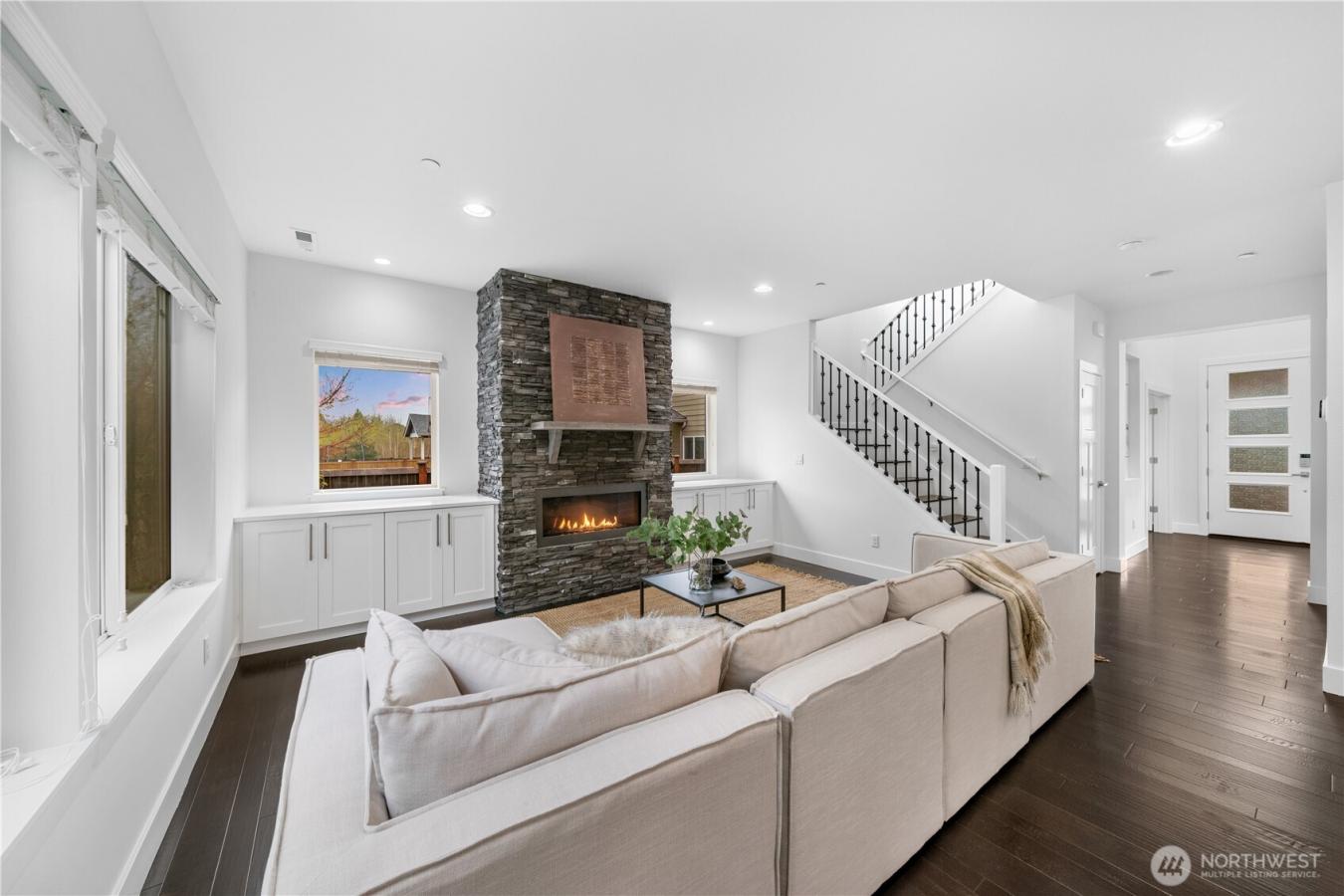 Bothell, Washington, 98011, United States, 5 Bedrooms Bedrooms, ,2 BathroomsBathrooms,Residential,For Sale,1757210