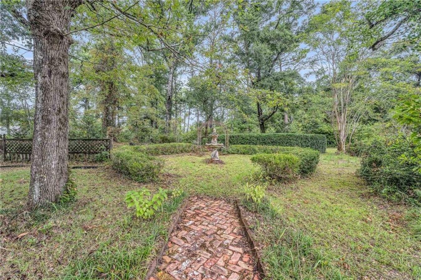 Fairhope, Alabama, 36532, United States, 4 Bedrooms Bedrooms, ,2 BathroomsBathrooms,Residential,For Sale,1757580