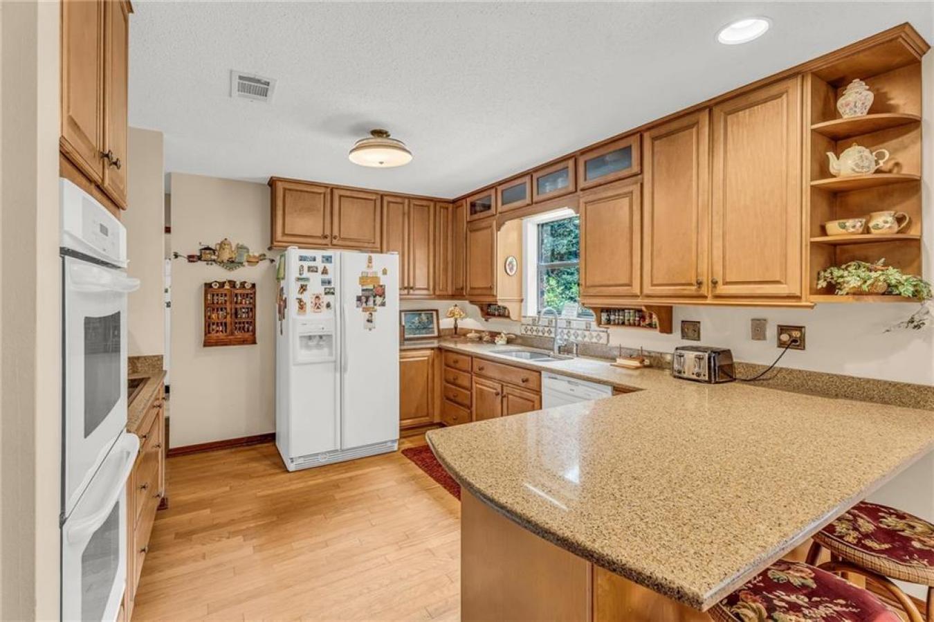 Fairhope, Alabama, 36532, United States, 4 Bedrooms Bedrooms, ,2 BathroomsBathrooms,Residential,For Sale,1757580