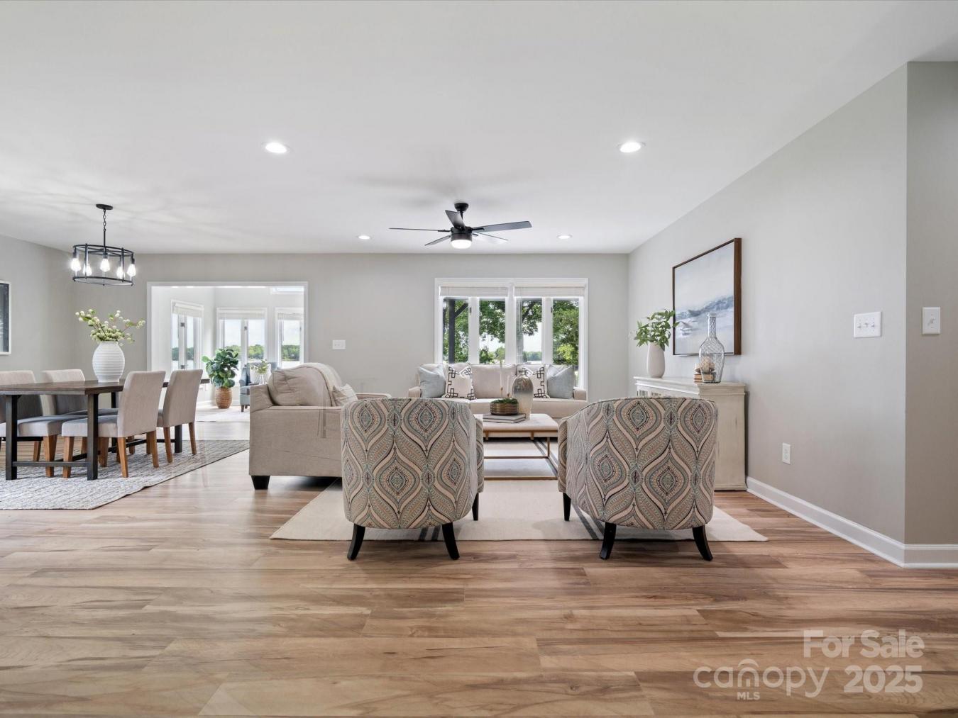 Sherrills Ford, North Carolina, 28673, United States, 4 Bedrooms Bedrooms, ,4 BathroomsBathrooms,Residential,For Sale,1761520