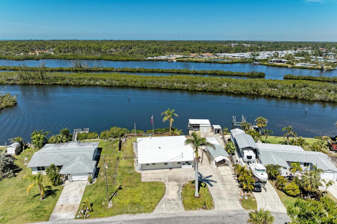 Nokomis, Florida, 34275, United States, 3 Bedrooms Bedrooms, ,2 BathroomsBathrooms,Residential,For Sale,1761512