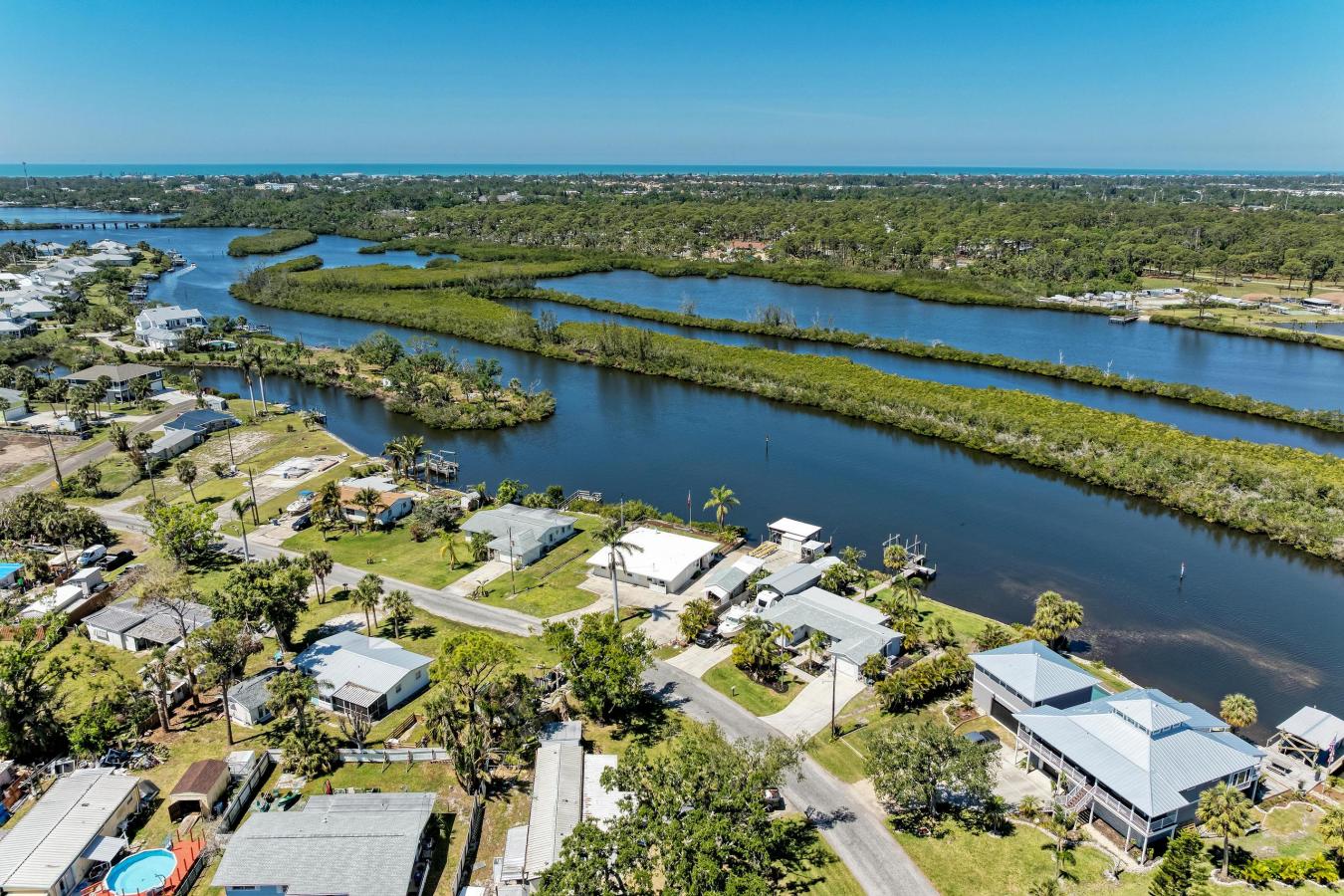 Nokomis, Florida, 34275, United States, 3 Bedrooms Bedrooms, ,2 BathroomsBathrooms,Residential,For Sale,1761512