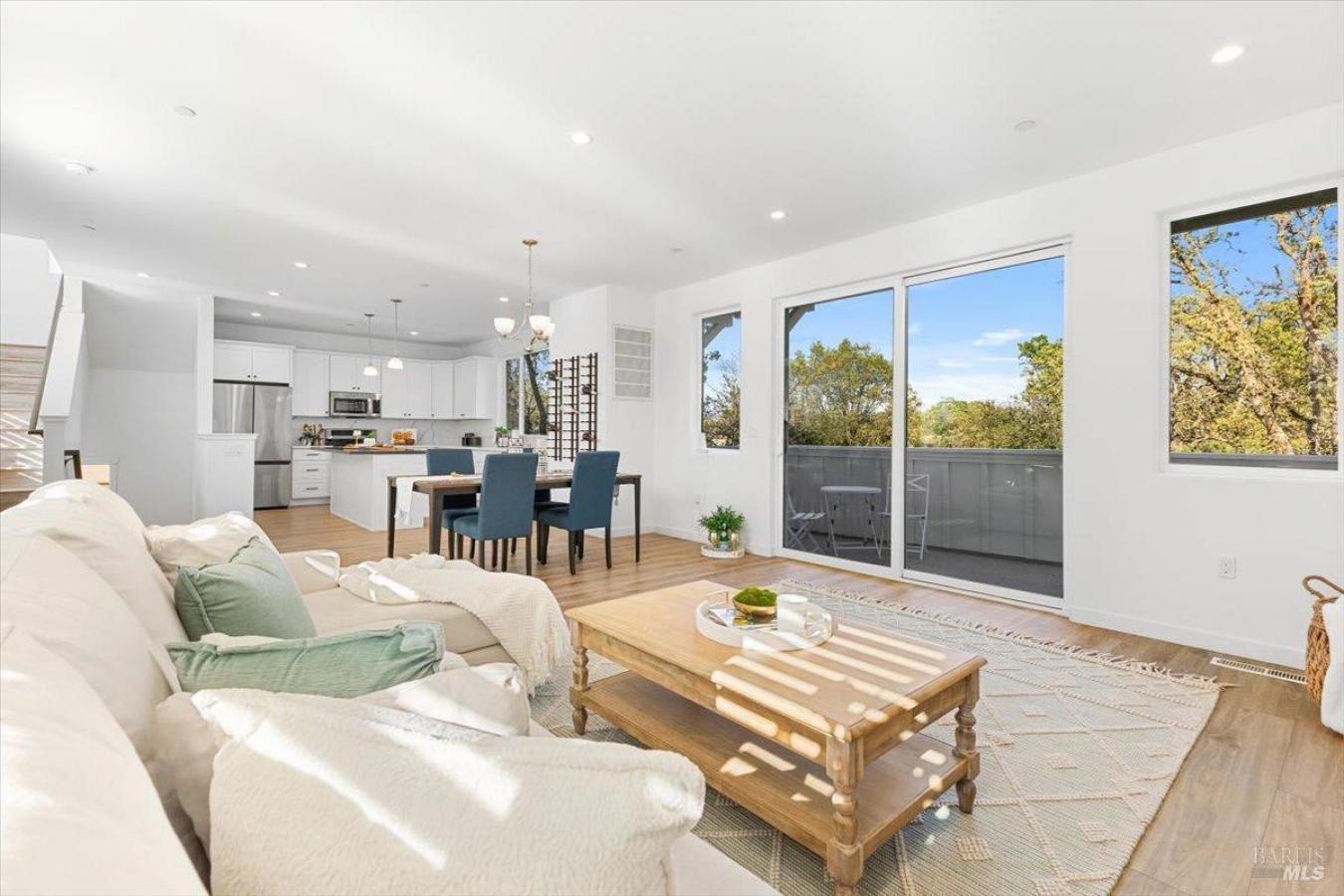 Santa Rosa, California, 95403, United States, 3 Bedrooms Bedrooms, ,2 BathroomsBathrooms,Residential,For Sale,1761511