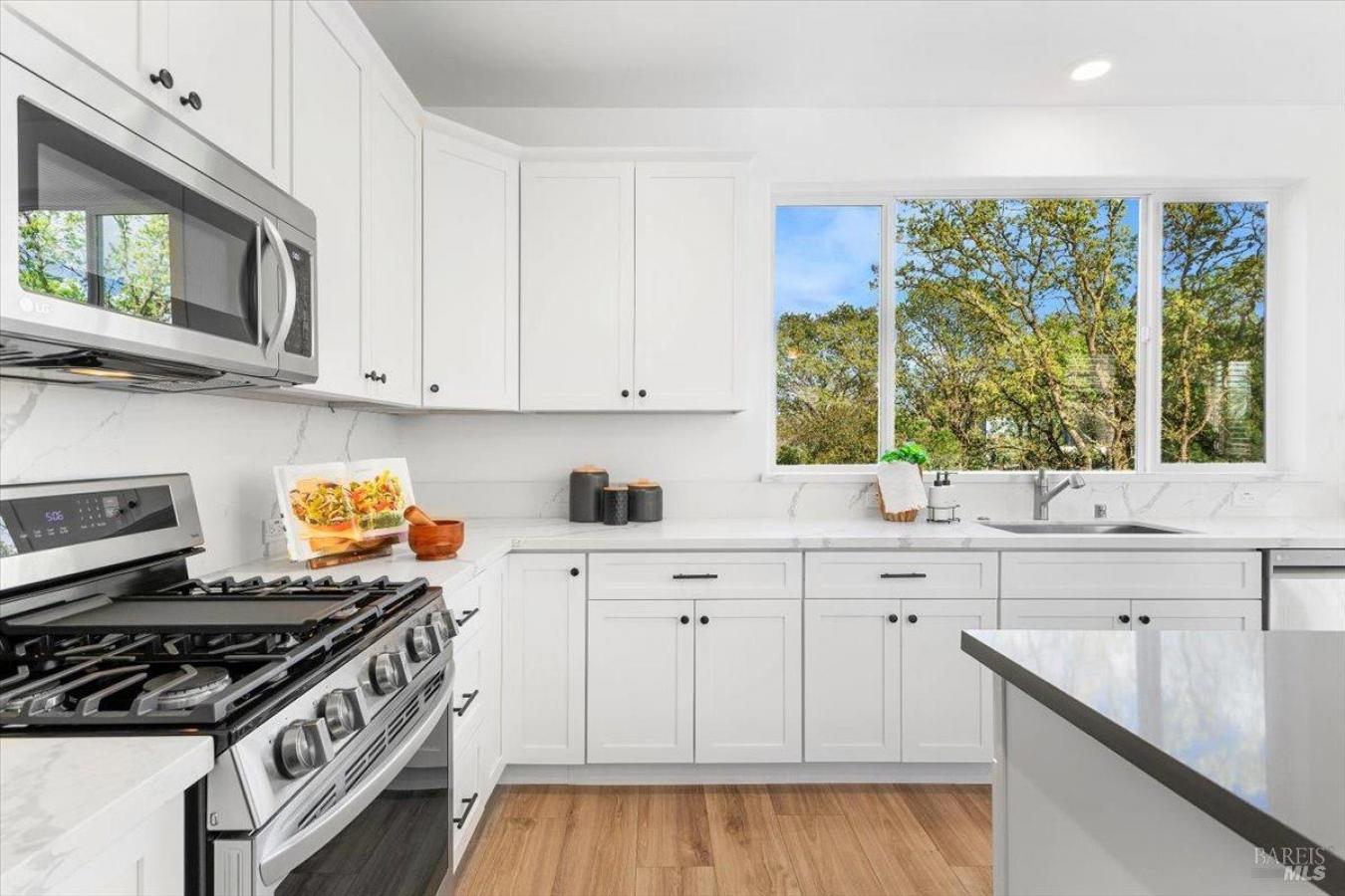 Santa Rosa, California, 95403, United States, 3 Bedrooms Bedrooms, ,2 BathroomsBathrooms,Residential,For Sale,1761511