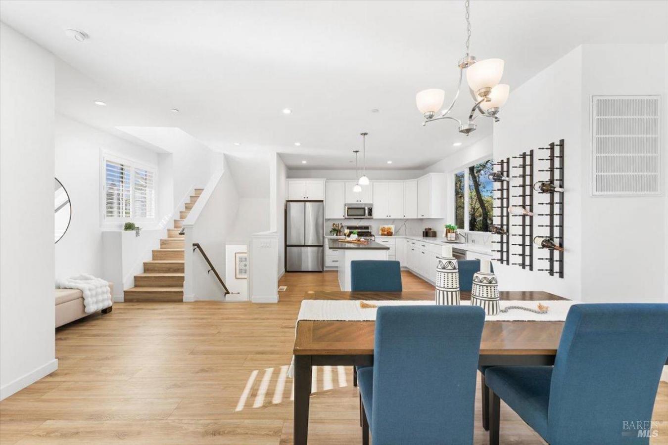 Santa Rosa, California, 95403, United States, 3 Bedrooms Bedrooms, ,2 BathroomsBathrooms,Residential,For Sale,1761511