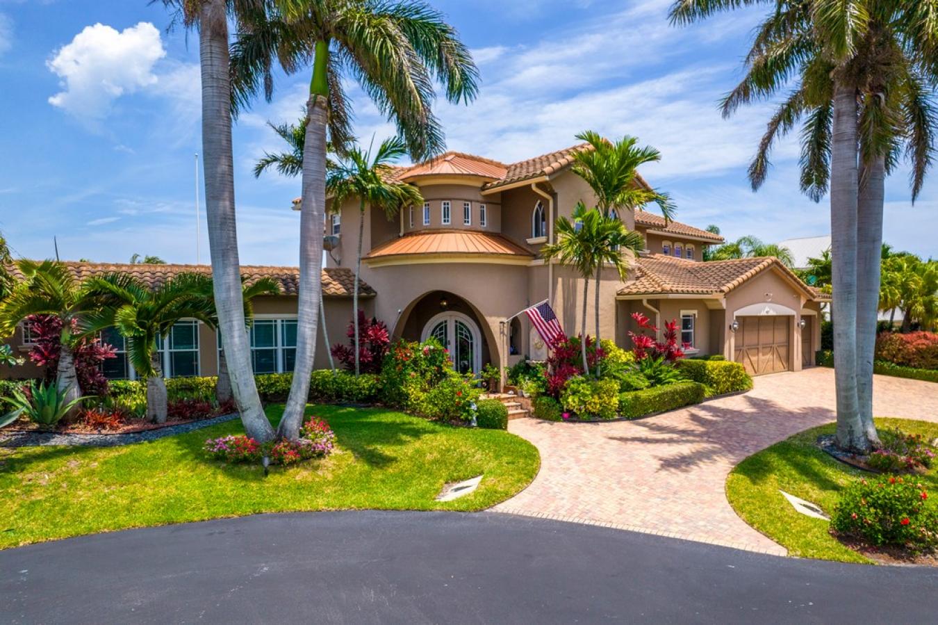 Jensen Beach, Florida, 34957, United States, 4 Bedrooms Bedrooms, ,3 BathroomsBathrooms,Residential,For Sale,1757165