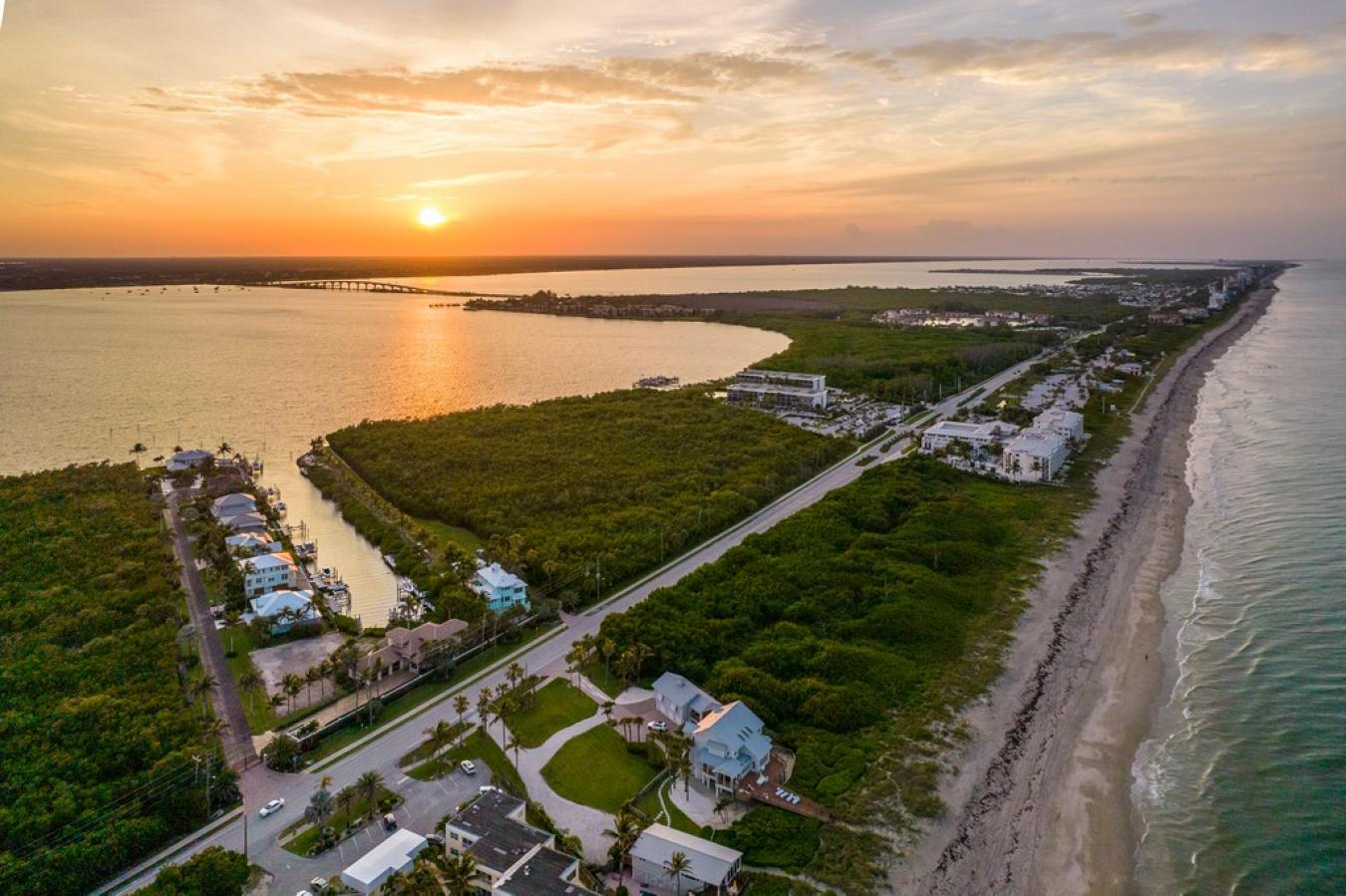 Jensen Beach, Florida, 34957, United States, 4 Bedrooms Bedrooms, ,3 BathroomsBathrooms,Residential,For Sale,1757165