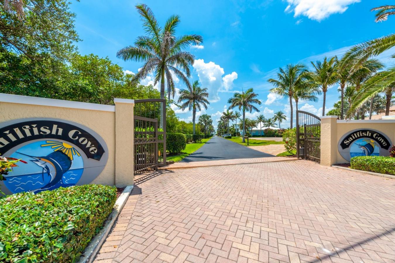 Jensen Beach, Florida, 34957, United States, 4 Bedrooms Bedrooms, ,3 BathroomsBathrooms,Residential,For Sale,1757165