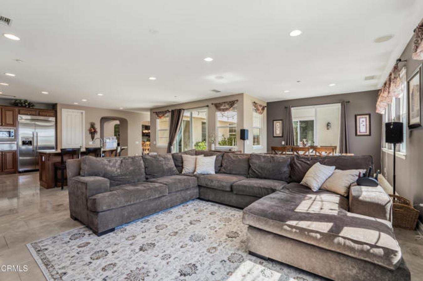 Simi Valley, California, 93065, United States, 5 Bedrooms Bedrooms, ,4 BathroomsBathrooms,Residential,For Sale,1761508