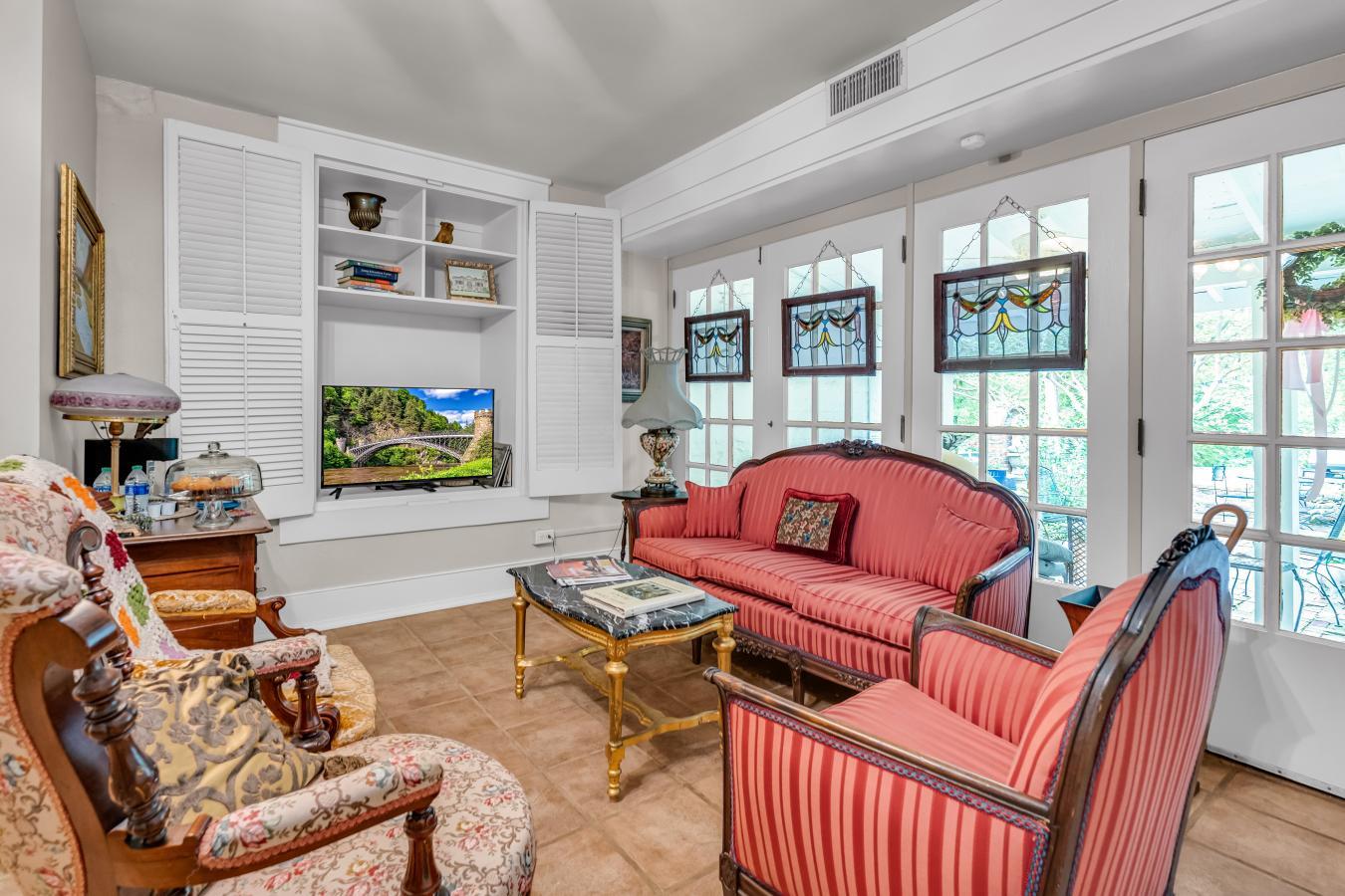 Starkville, Mississippi, 39759, United States, 6 Bedrooms Bedrooms, ,7 BathroomsBathrooms,Residential,For Sale,1757160
