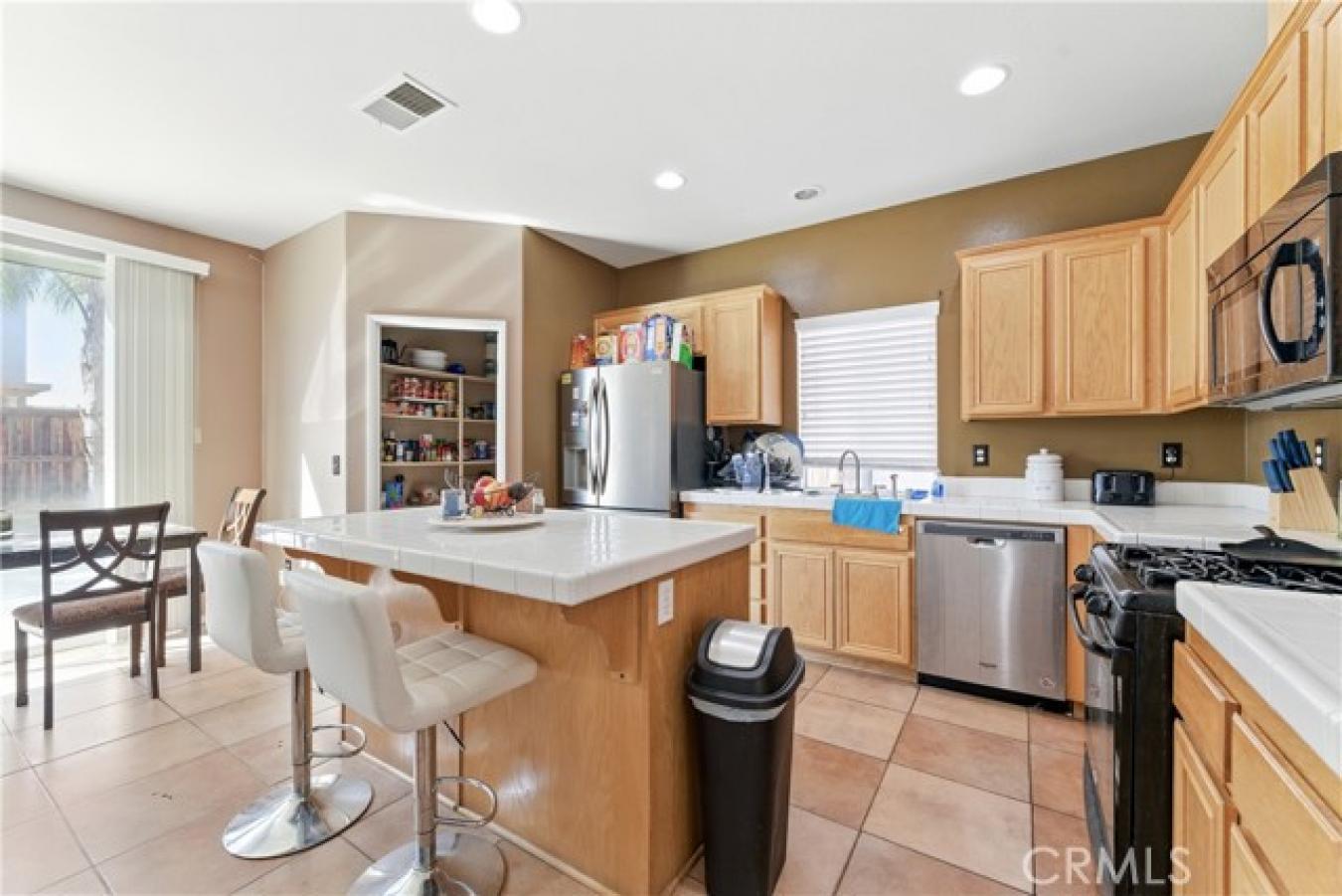 Welcome to 262 Bahama Court, San Jacinto, CA 92583, a beautiful 4-bedr – image 11