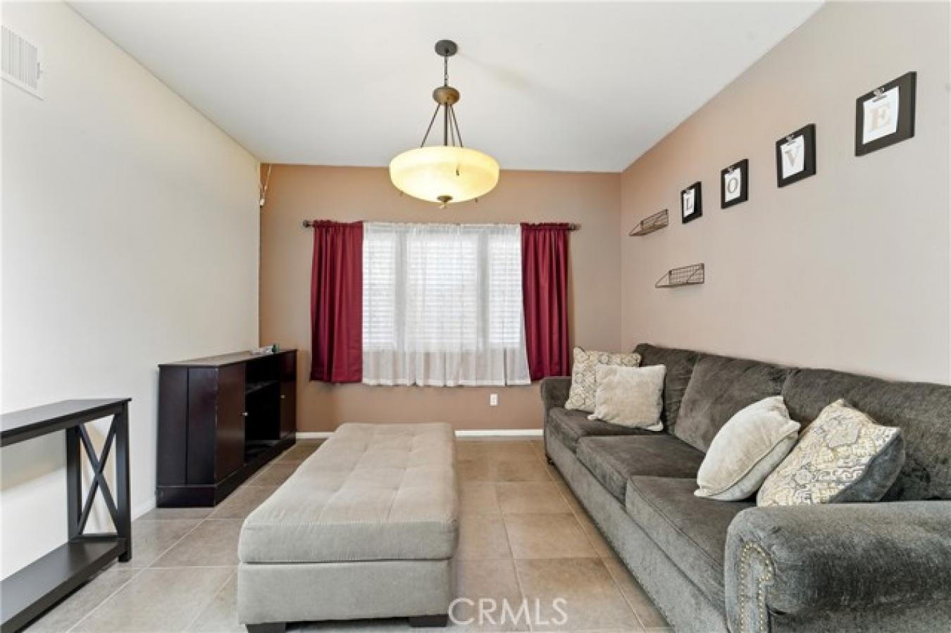 Welcome to 262 Bahama Court, San Jacinto, CA 92583, a beautiful 4-bedr – image 4