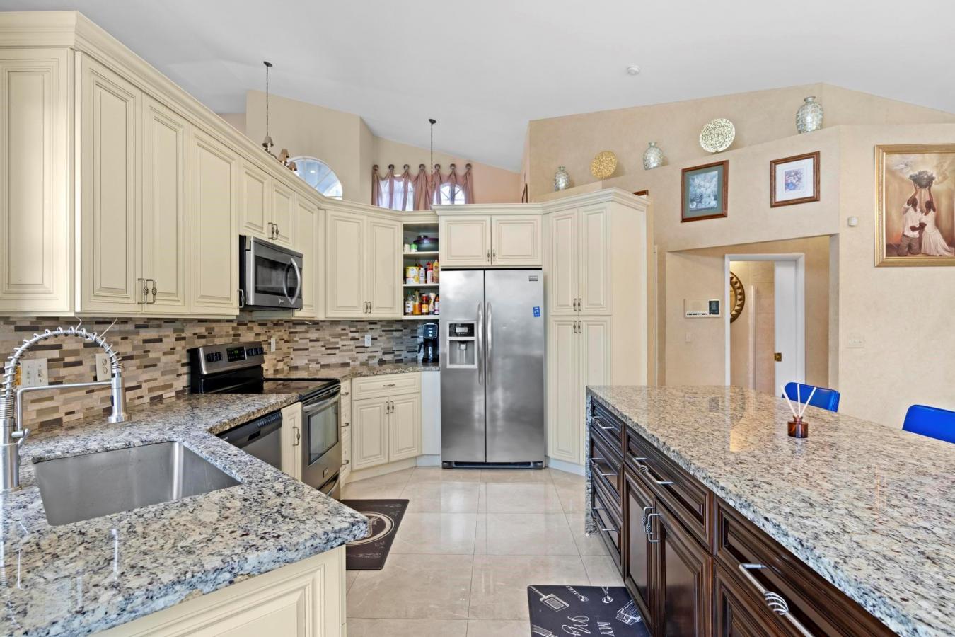 Coral Springs, Florida, 33067, United States, 5 Bedrooms Bedrooms, ,3 BathroomsBathrooms,Residential,For Sale,1761497