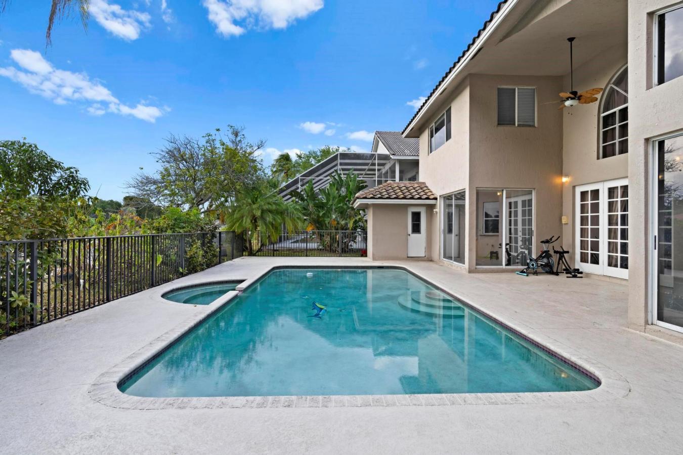 Coral Springs, Florida, 33067, United States, 5 Bedrooms Bedrooms, ,3 BathroomsBathrooms,Residential,For Sale,1761497