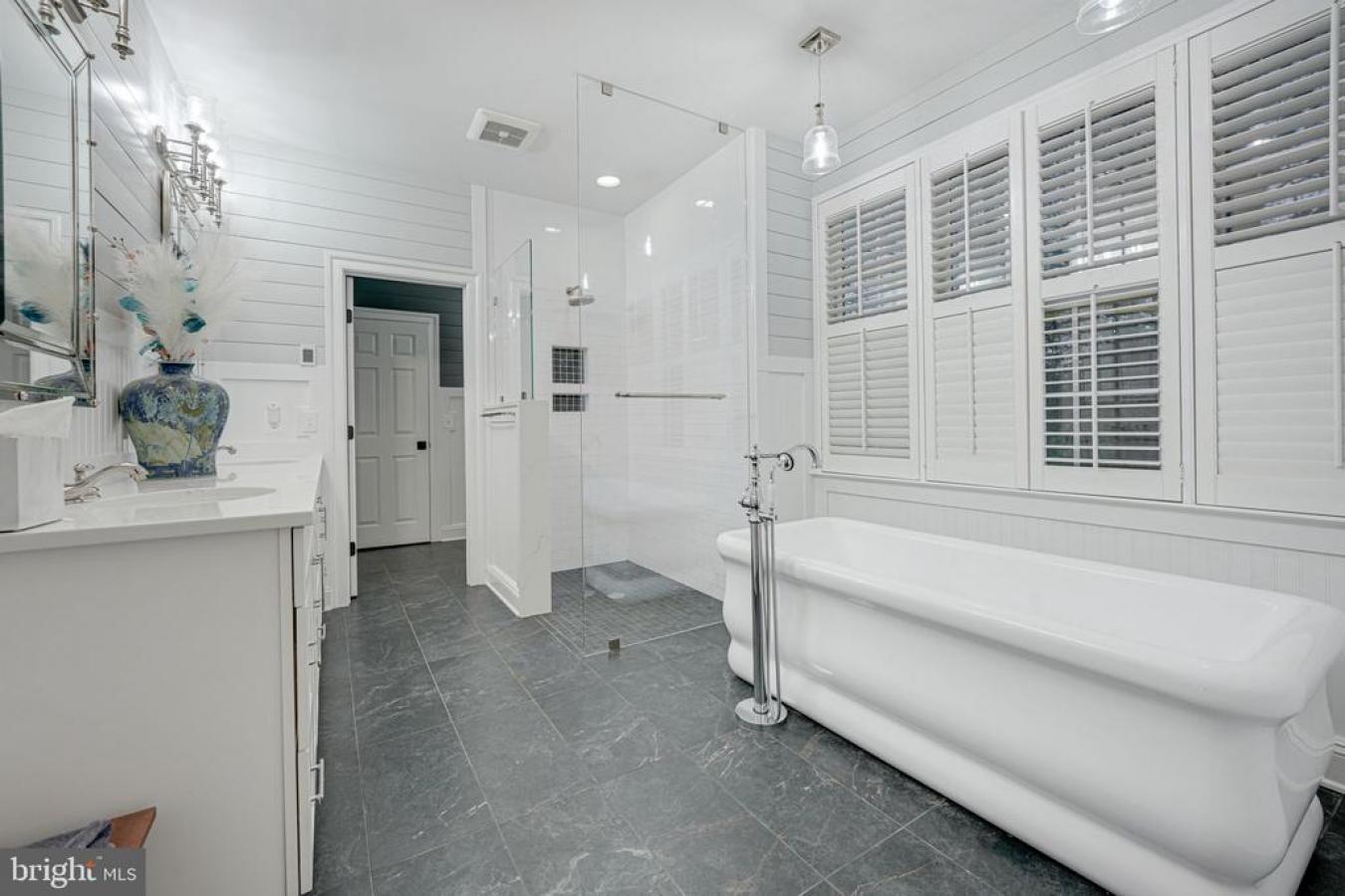 Haymarket, Virginia, 20169, United States, 3 Bedrooms Bedrooms, ,4 BathroomsBathrooms,Residential,For Sale,1762726