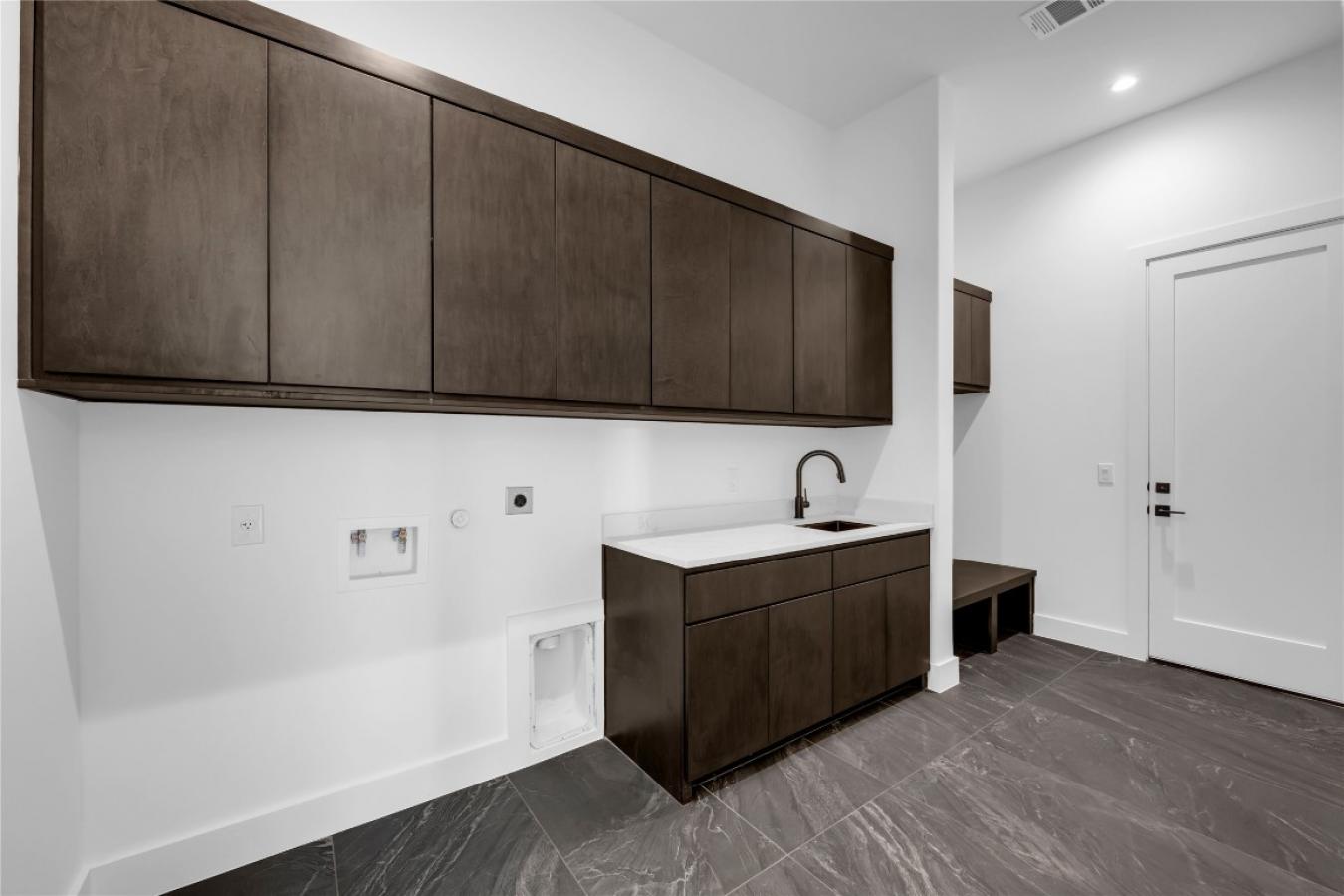 Horseshoe Bay, Texas, 78657, United States, 3 Bedrooms Bedrooms, ,3 BathroomsBathrooms,Residential,For Sale,1762724