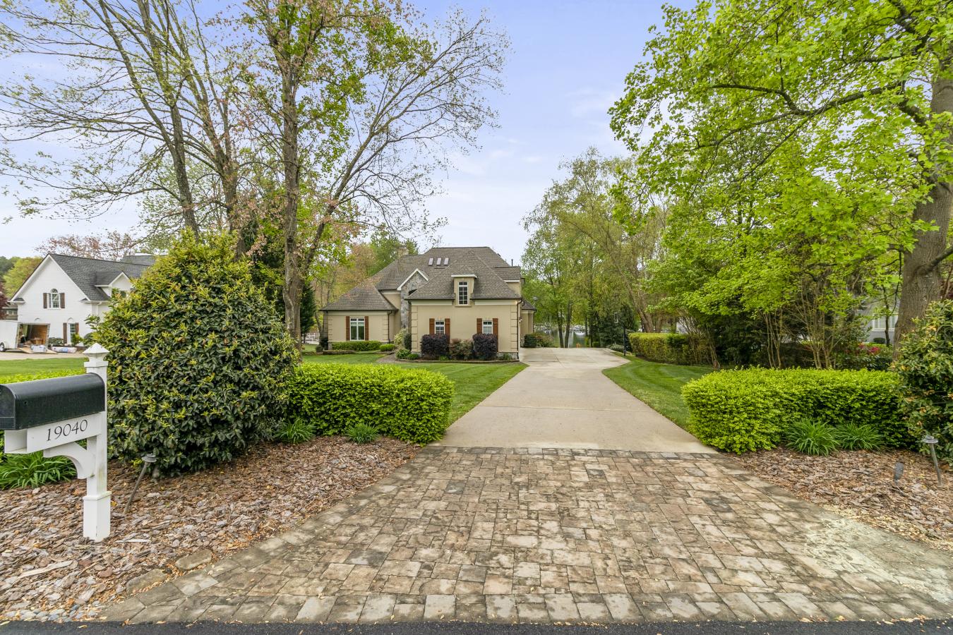 Cornelius, North Carolina, 28031, United States, 5 Bedrooms Bedrooms, ,5 BathroomsBathrooms,Residential,For Sale,1762722