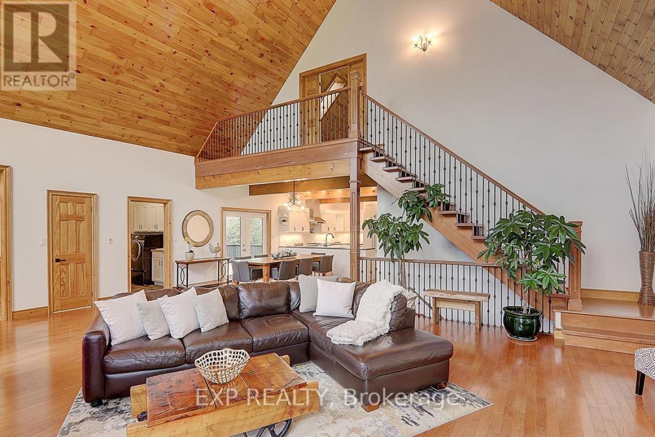 Collingwood, ON, L9Y0X2, Canada, 4 Bedrooms Bedrooms, ,4 BathroomsBathrooms,Residential,For Sale,1762718