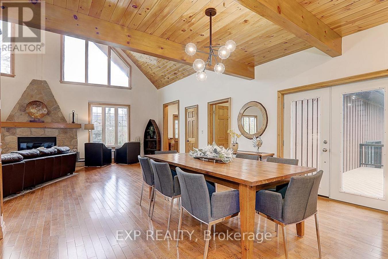 Collingwood, ON, L9Y0X2, Canada, 4 Bedrooms Bedrooms, ,4 BathroomsBathrooms,Residential,For Sale,1762718