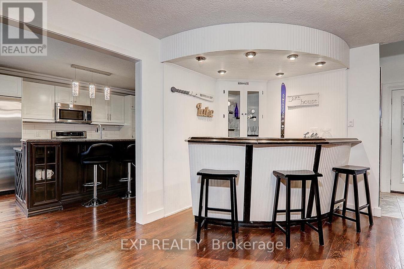 Blue Mountains, ON, L9Y0L1, Canada, 6 Bedrooms Bedrooms, ,5 BathroomsBathrooms,Residential,For Sale,1762717