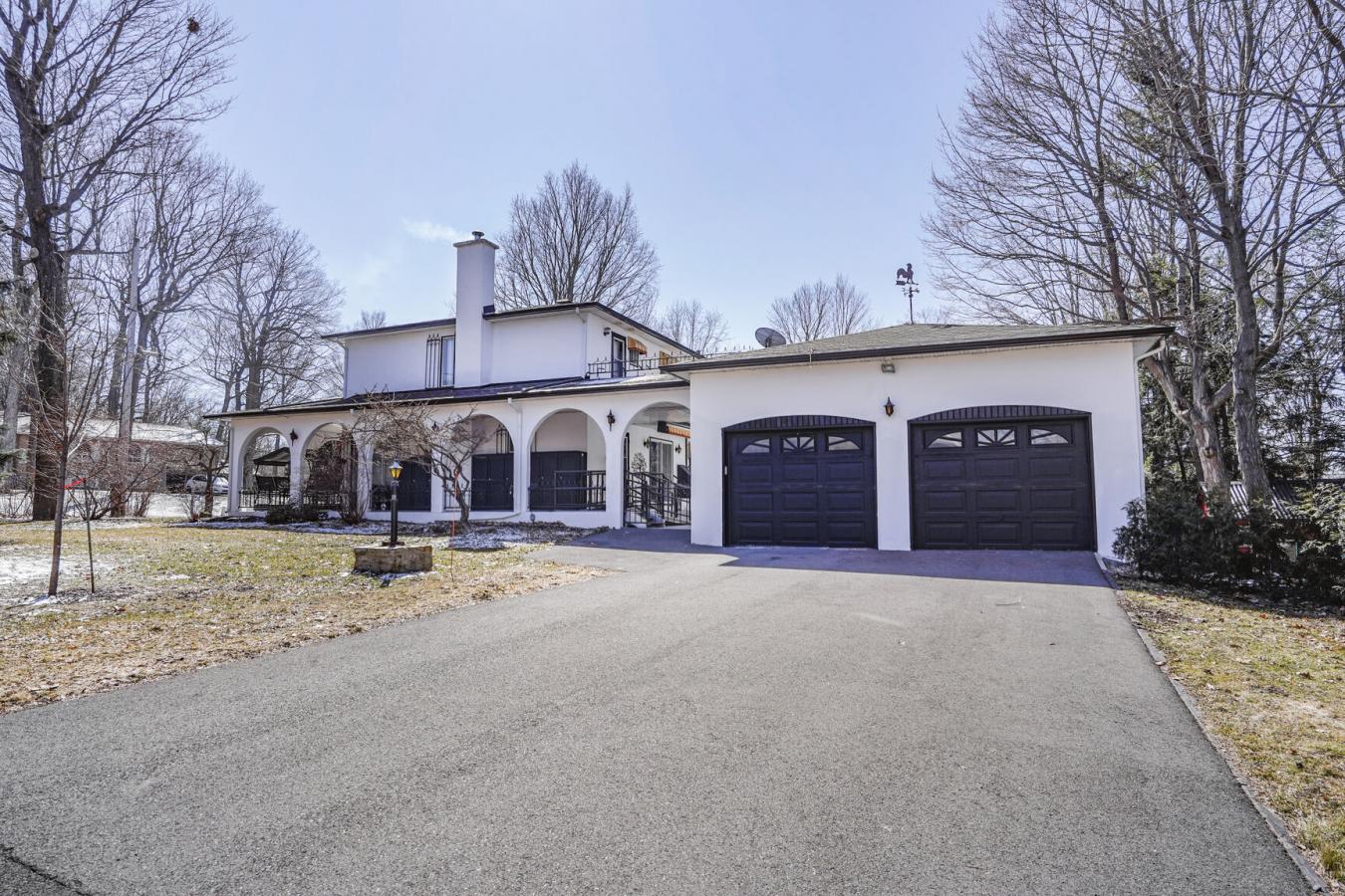 Mont-Saint-Hilaire, QC, J3H 3V6, Canada, 4 Bedrooms Bedrooms, ,3 BathroomsBathrooms,Residential,For Sale,1762705