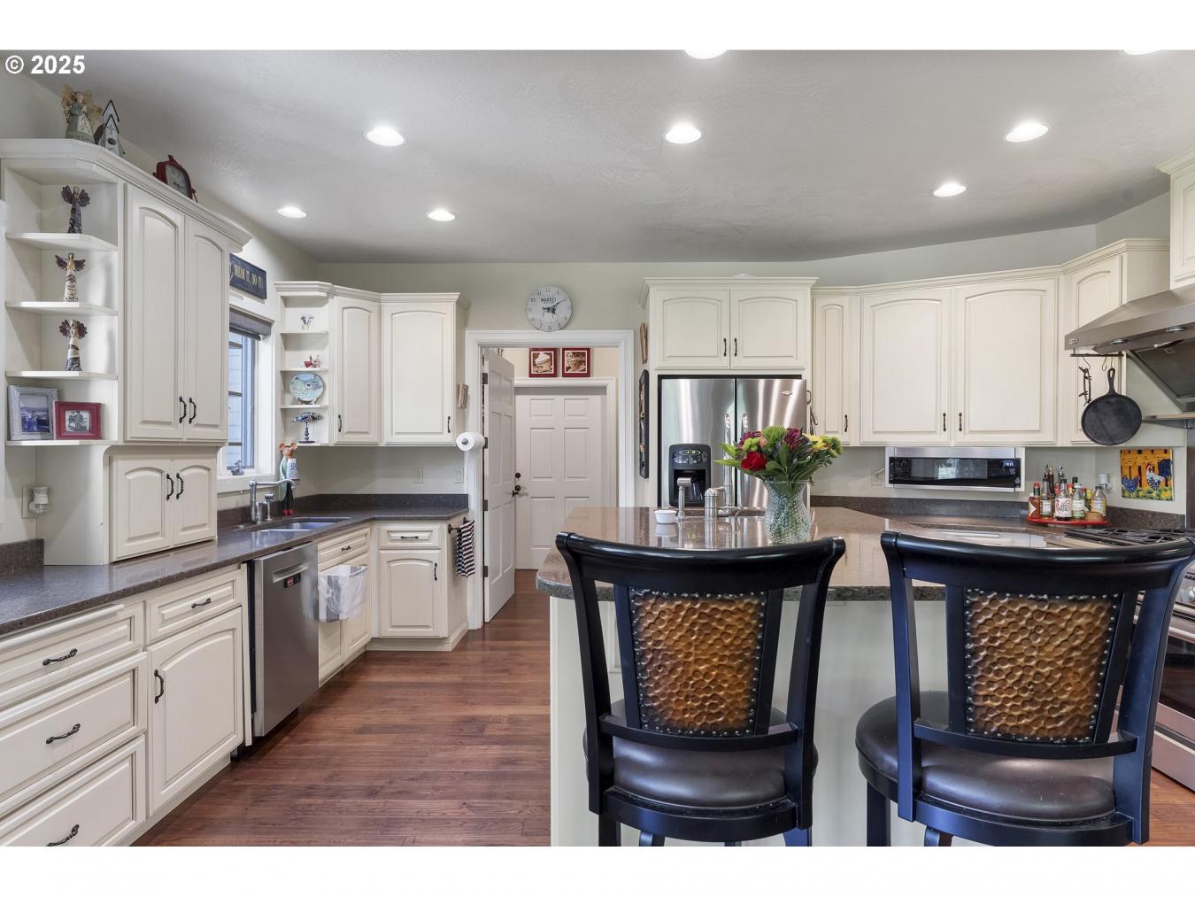 Lebanon, Oregon, 97355, United States, 5 Bedrooms Bedrooms, ,3 BathroomsBathrooms,Residential,For Sale,1765235