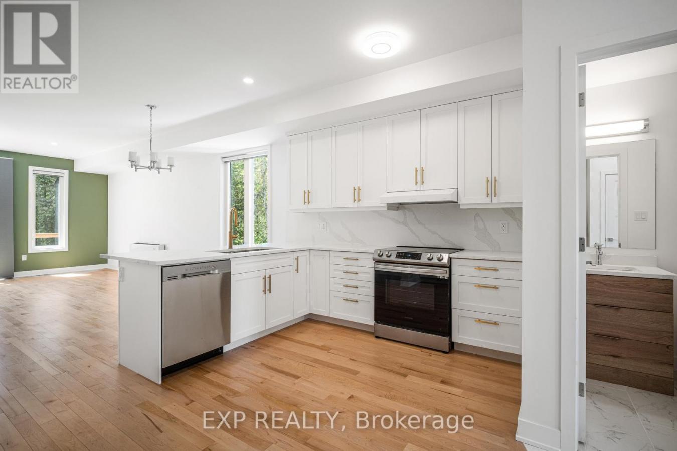 Ottawa, ON, K0A1L0, Canada, 6 Bedrooms Bedrooms, ,Residential,For Sale,1765230