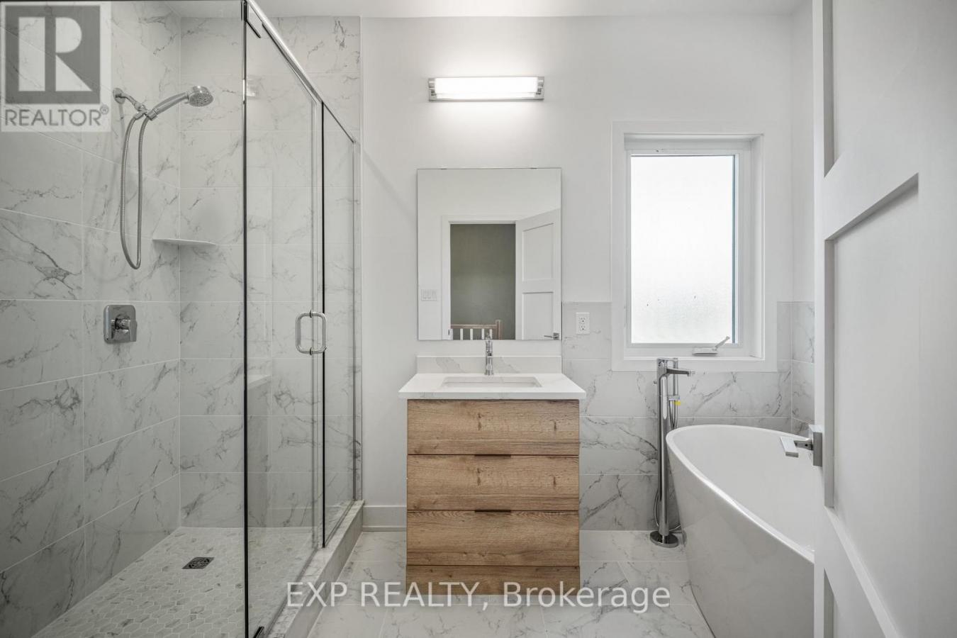Ottawa, ON, K0A1L0, Canada, 6 Bedrooms Bedrooms, ,Residential,For Sale,1765230