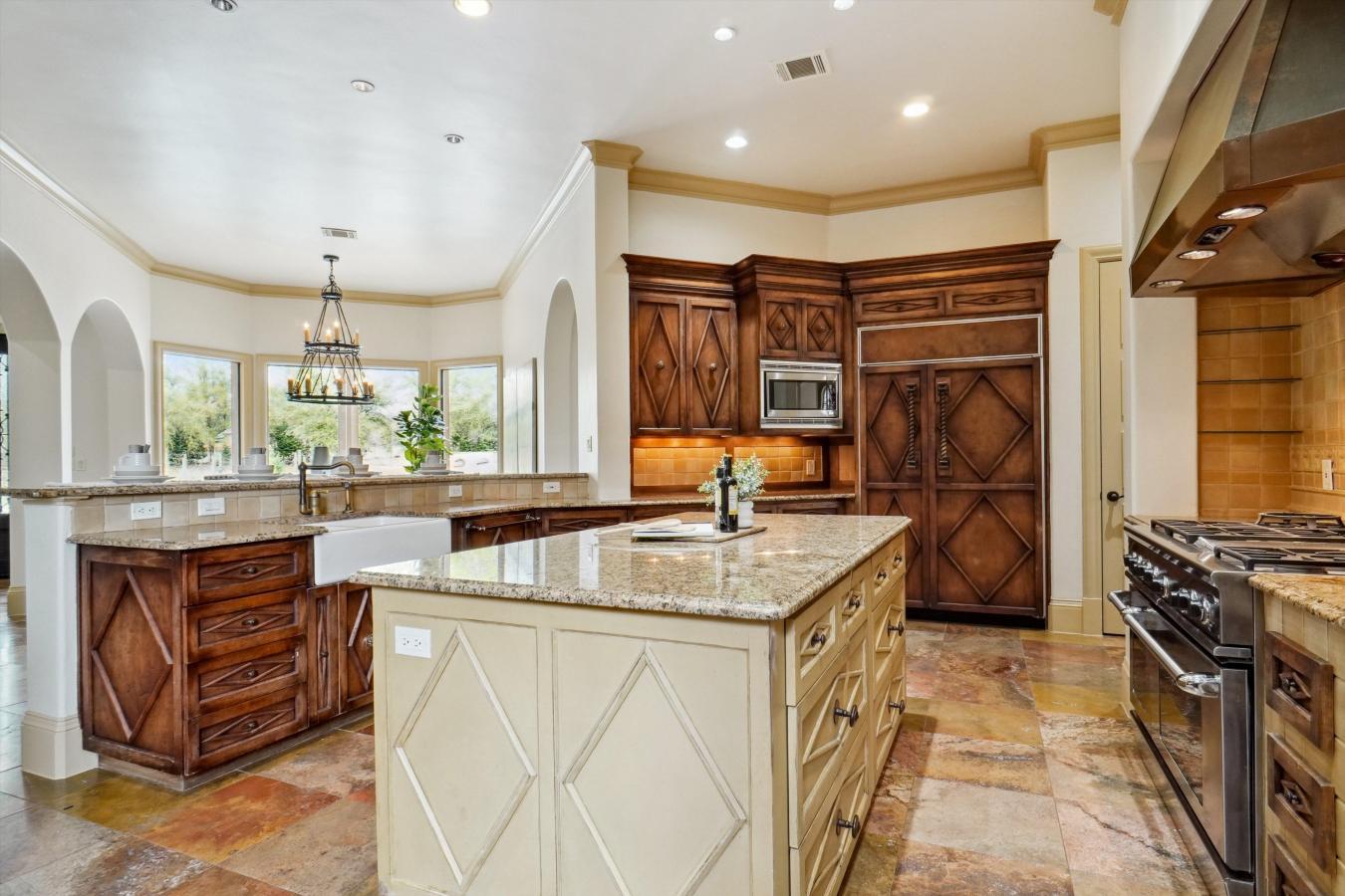 Flower Mound, Texas, 75022, United States, 5 Bedrooms Bedrooms, ,5 BathroomsBathrooms,Residential,For Sale,1761459