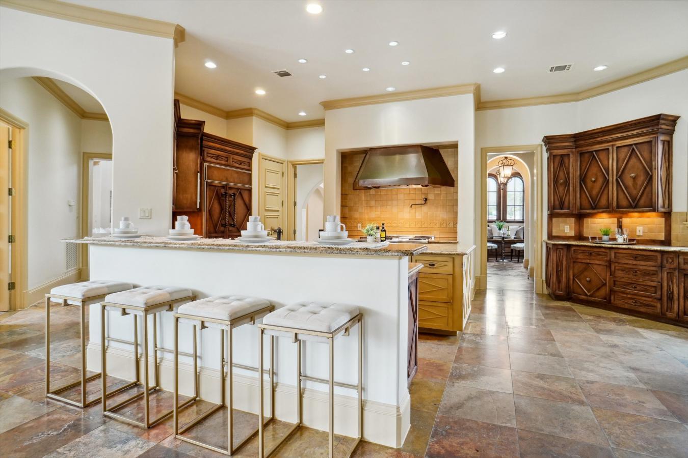 Flower Mound, Texas, 75022, United States, 5 Bedrooms Bedrooms, ,5 BathroomsBathrooms,Residential,For Sale,1761459