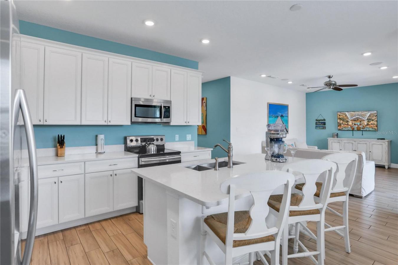 KISSIMMEE, Florida, 34747, United States, 8 Bedrooms Bedrooms, ,9 BathroomsBathrooms,Residential,For Sale,1765223