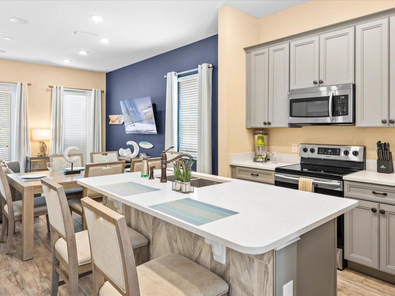 KISSIMMEE, Florida, 34747, United States, 4 Bedrooms Bedrooms, ,4 BathroomsBathrooms,Residential,For Sale,1765219
