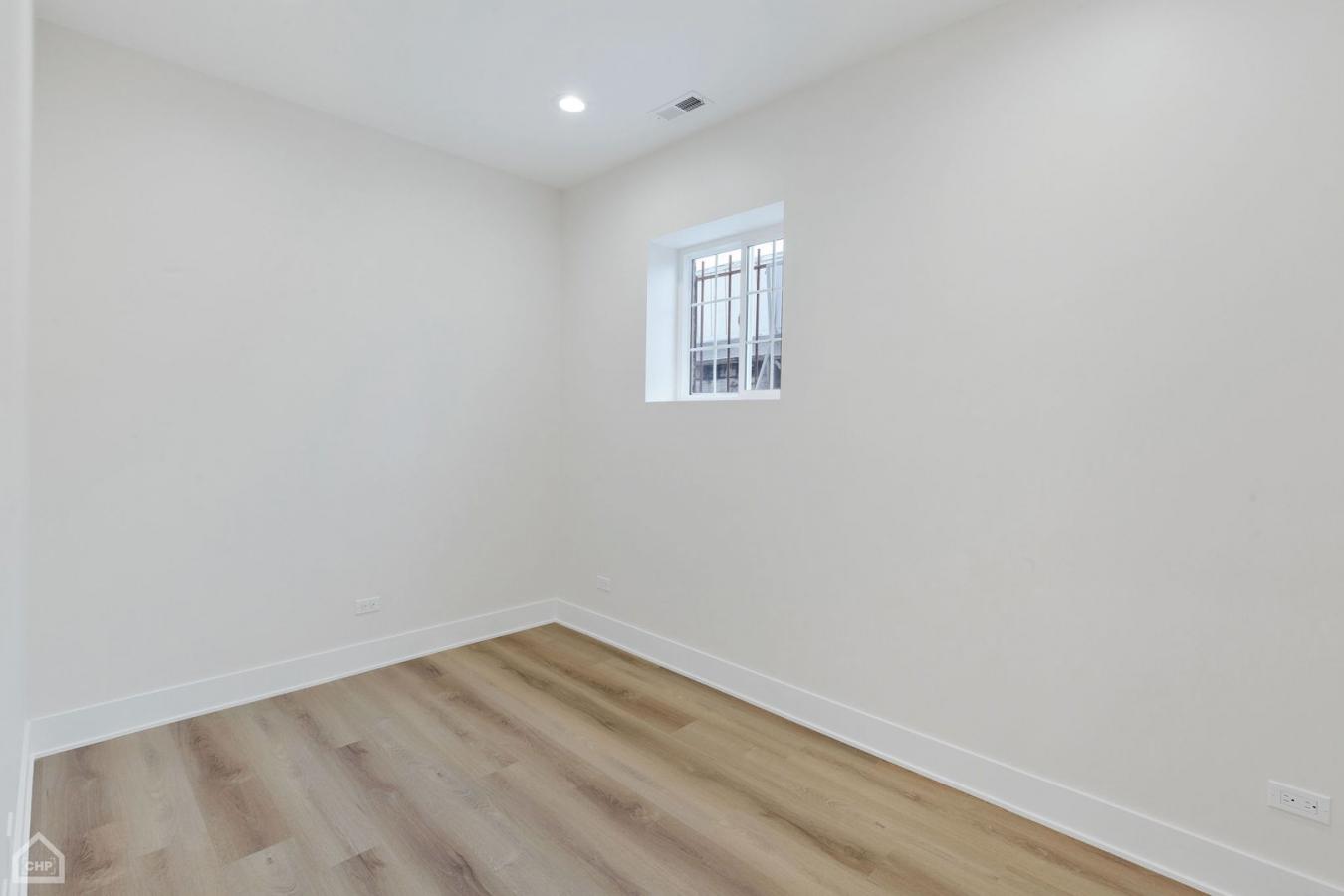 Chicago, Illinois, 60651, United States, 5 Bedrooms Bedrooms, ,Residential,For Sale,1765213